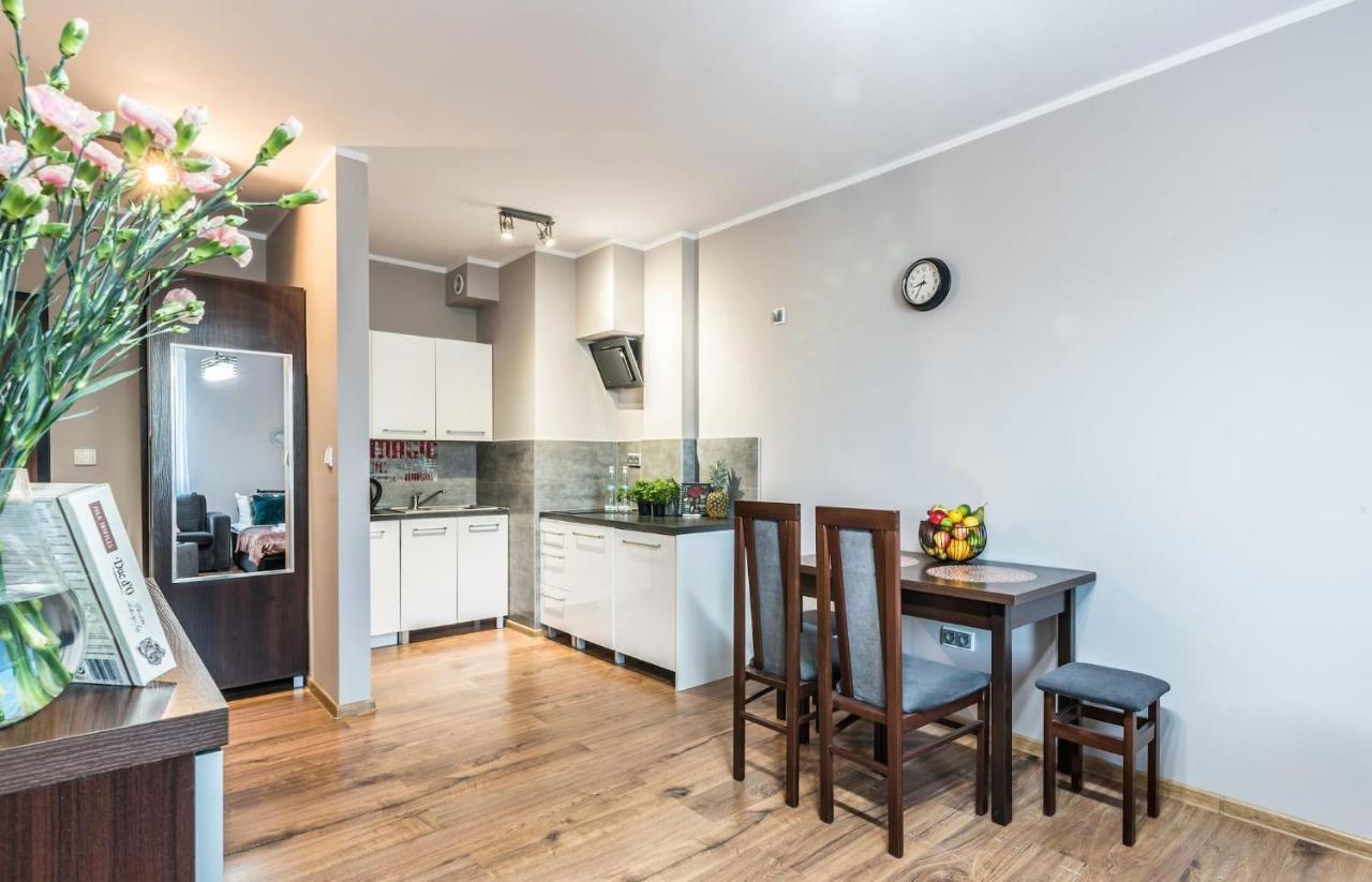 Rent like home - Gwiaździsta 10 Wrocław Buitenkant foto